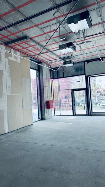 Spatiu comercial imobil nou Sebastian- Razoare.